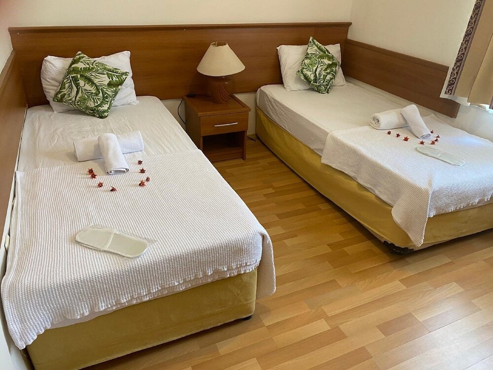 Чамьюва: Felicity Hotel & Bungalows