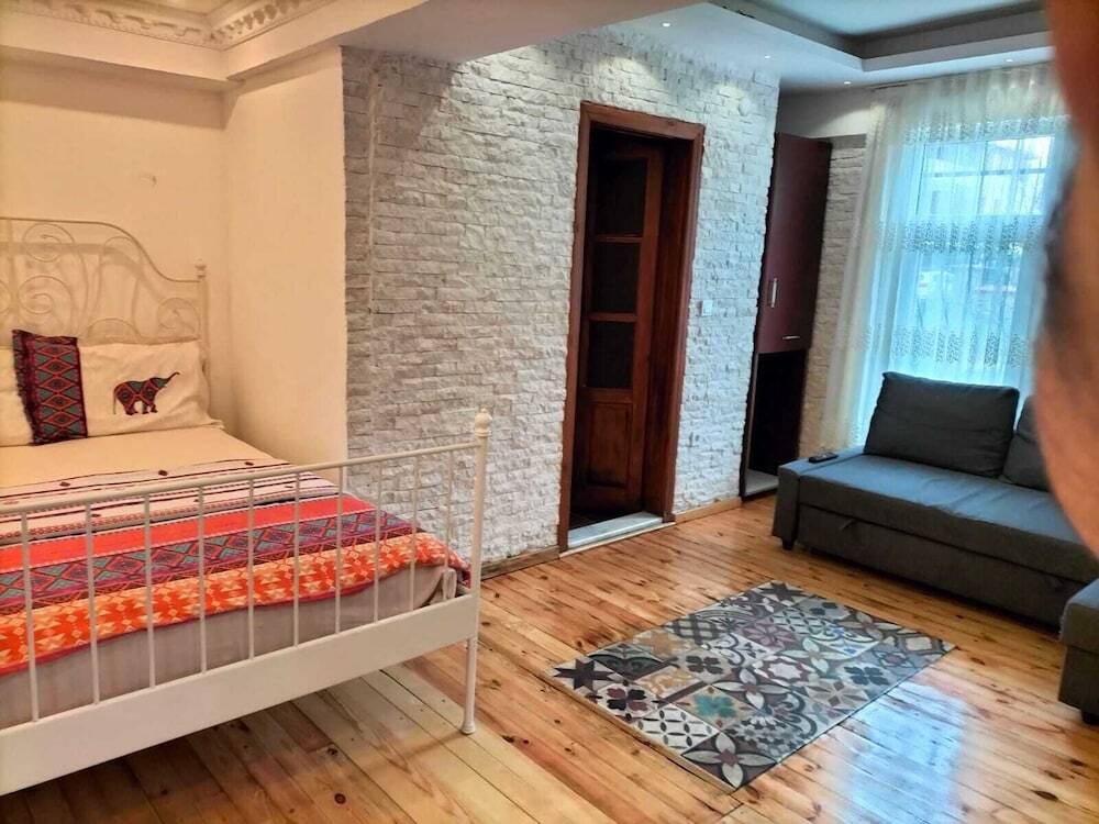 Сайл: Baran Apart