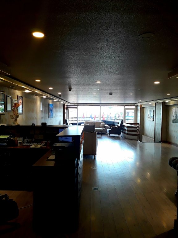 Хопа: Beyaz Saray Hotel