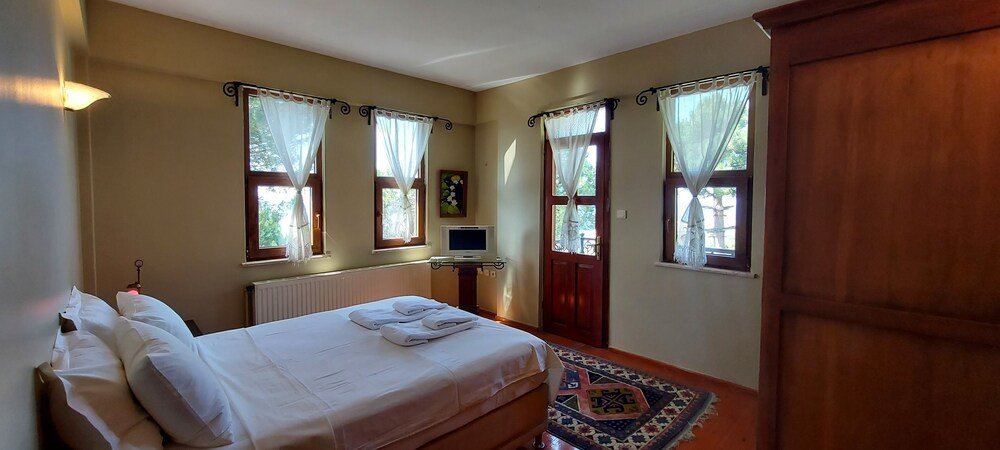 Алтынолук: Malikane Luxury Resort