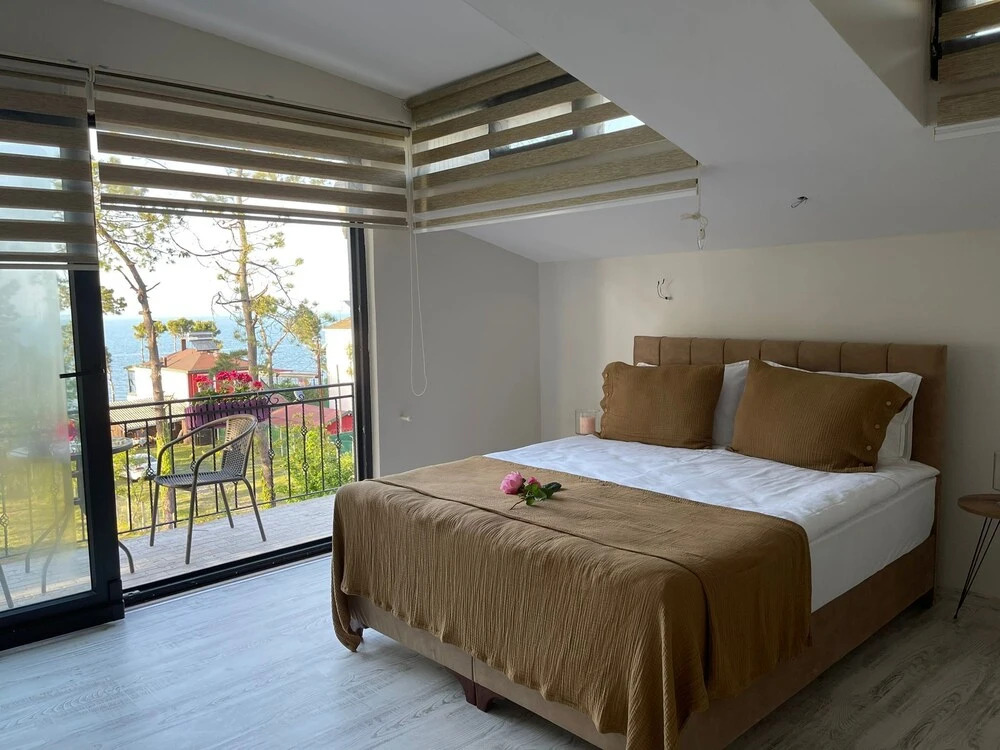 Унье: Lalezar Sea & Garden Hotel