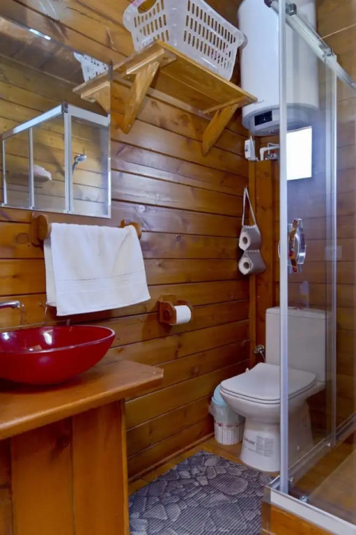 Бодрум: Tiny House With Shared Pool and Balcony in Bodrum