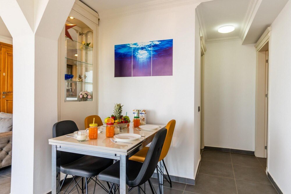 Lovely Flat 300 m to Beach With Shared Pool in Kas — фото 4