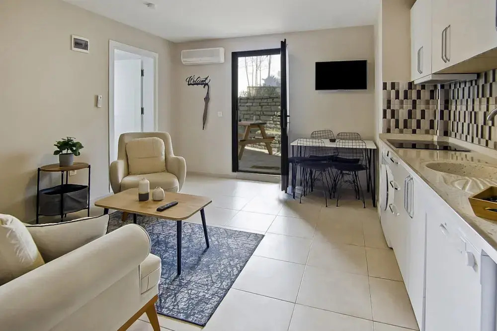Бодрум: Cozy Flat in Bodrum With Shared Pool Near Beach