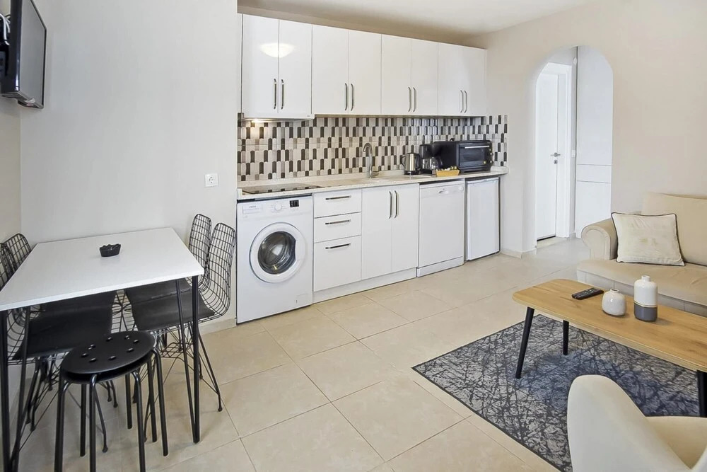Бодрум: Cozy Flat in Bodrum With Shared Pool Near Beach