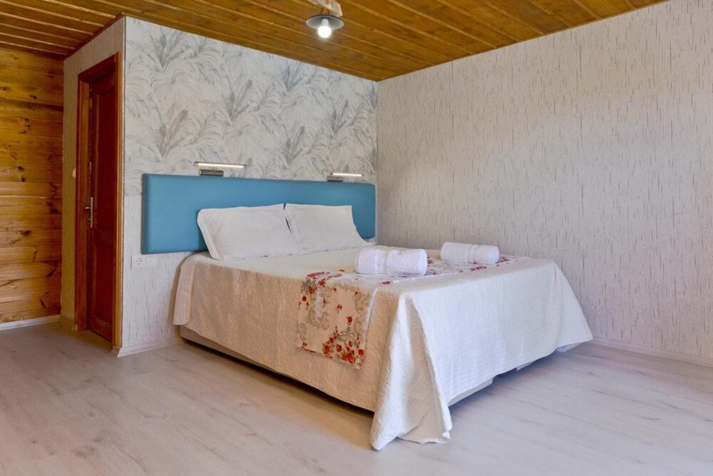 Бодрум: Cozy Tiny House With Shared Pool in Bodrum