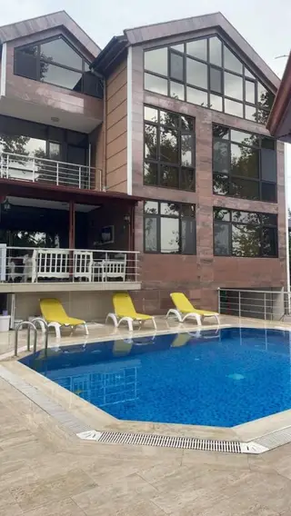 Serene Luxury Villa With Private Pool in Yalova — фото 1