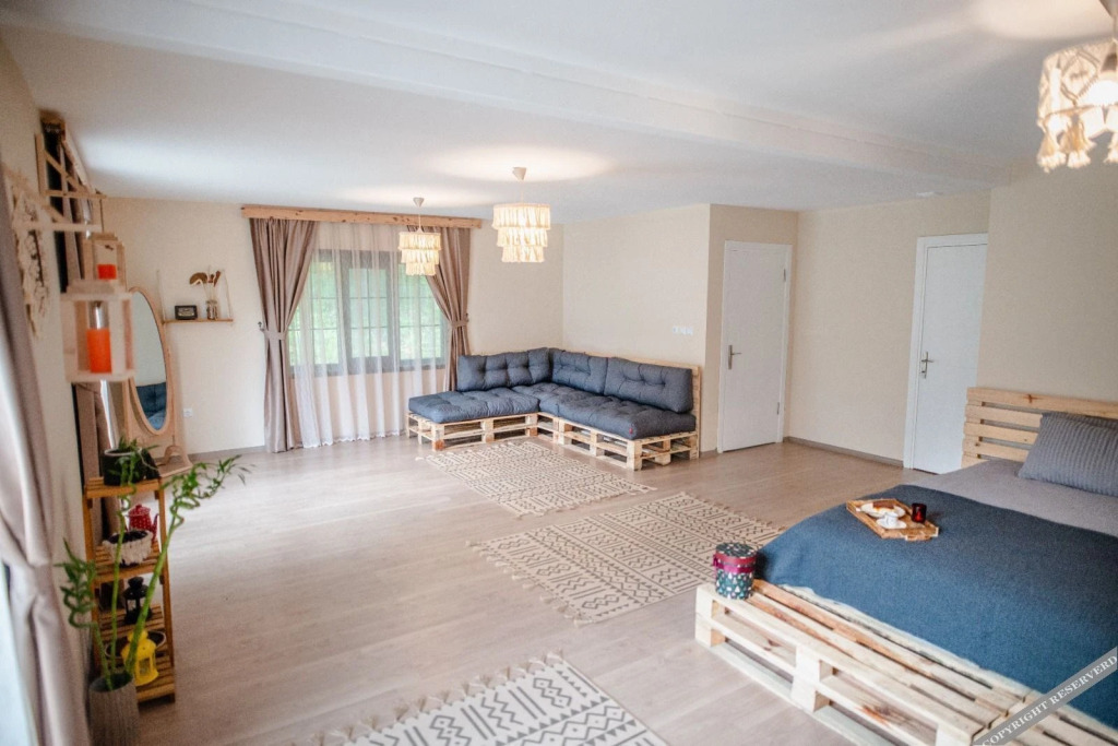 Сайл: Pallet Glamp NG & But K Otel