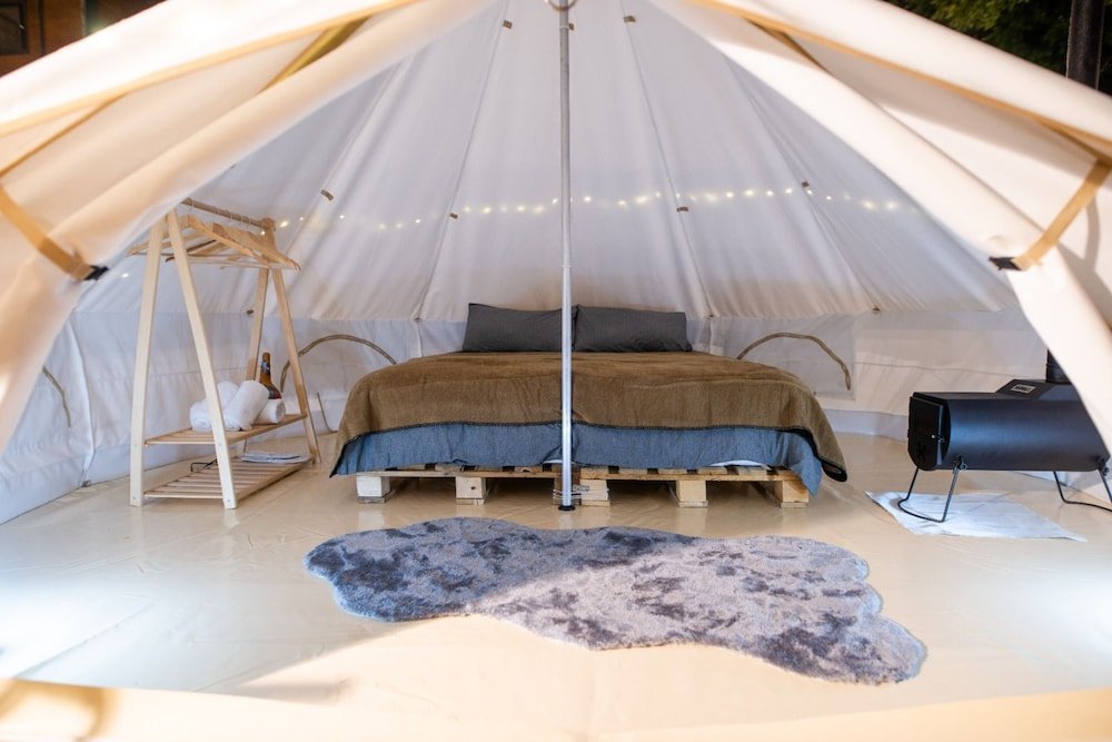 Сайл: Pallet Glamp NG & But K Otel