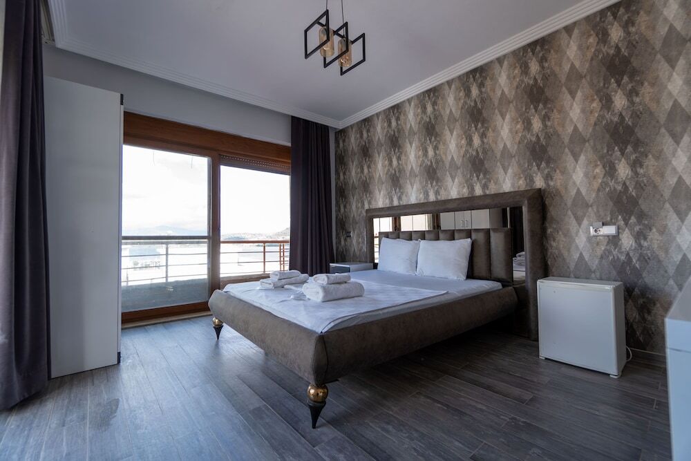 Helvaci: Stone House Foca Butik Otel