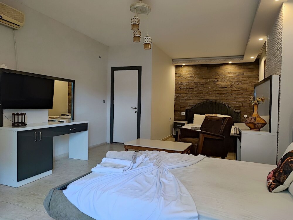 Helvaci: Stone House Foca Butik Otel