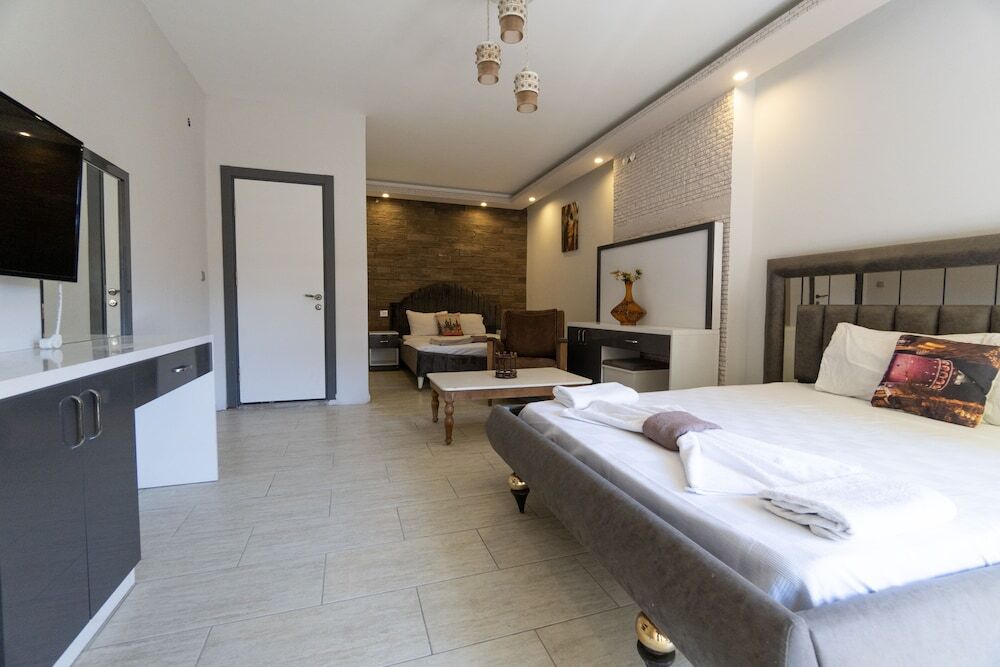 Helvaci: Stone House Foca Butik Otel