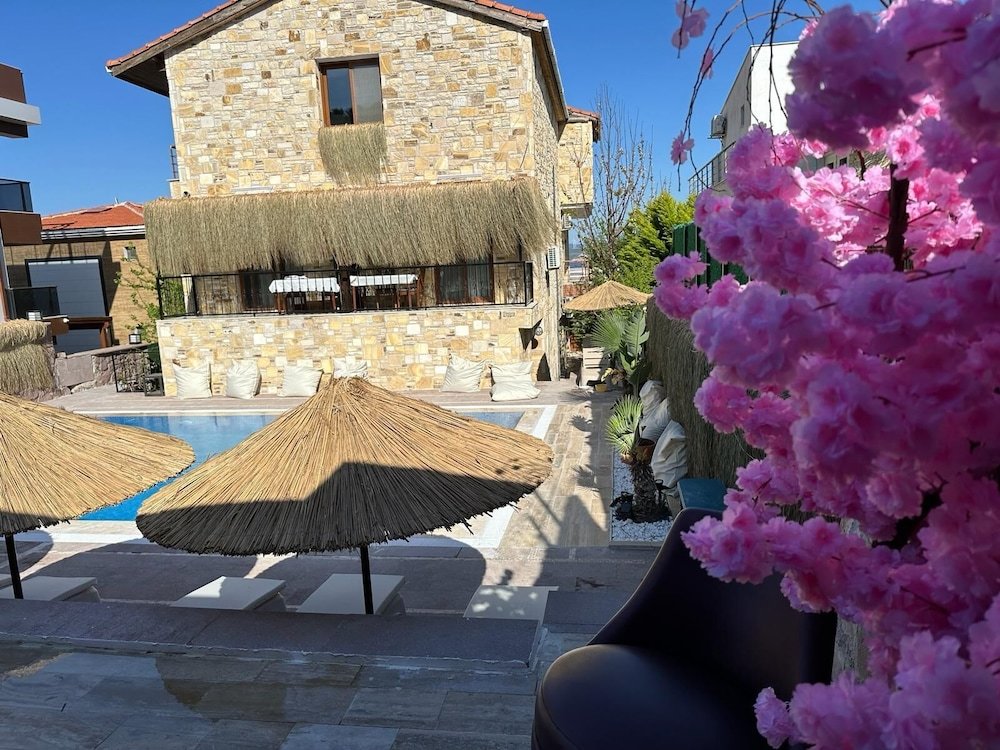 Helvaci: Stone House Foca Butik Otel
