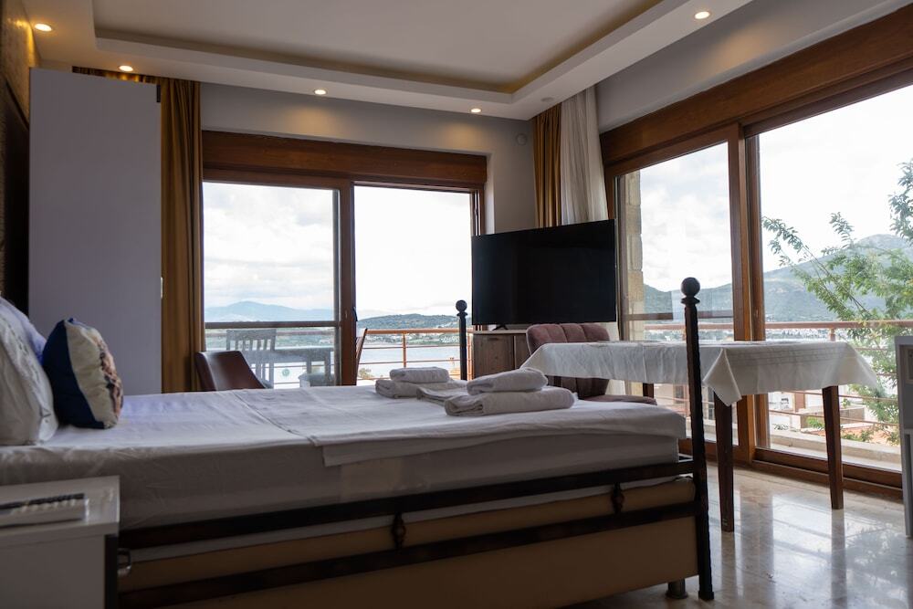 Helvaci: Stone House Foca Butik Otel