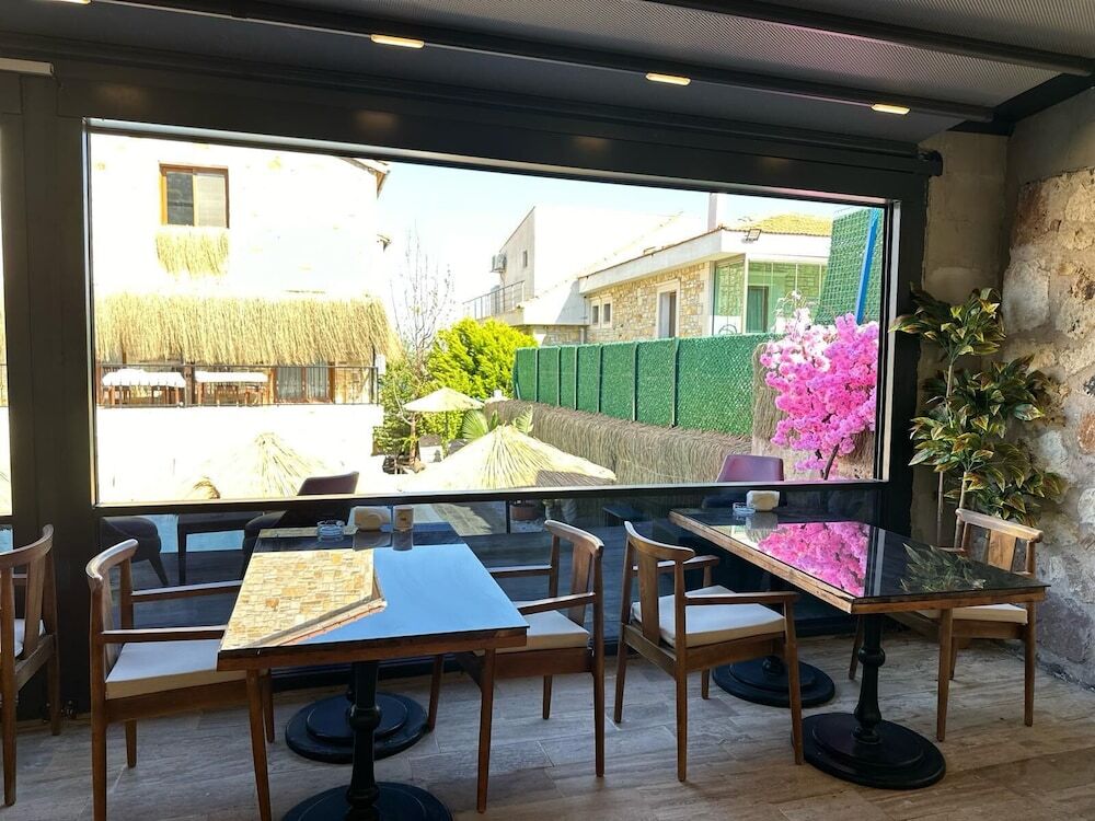 Helvaci: Stone House Foca Butik Otel