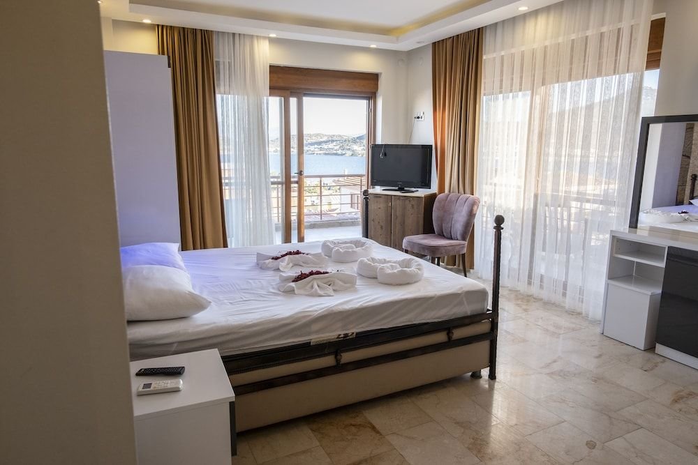 Helvaci: Stone House Foca Butik Otel