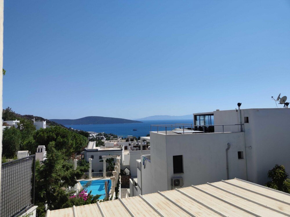 Бодрум: Flat 600 m to Beach With Sea View in Bodrum
