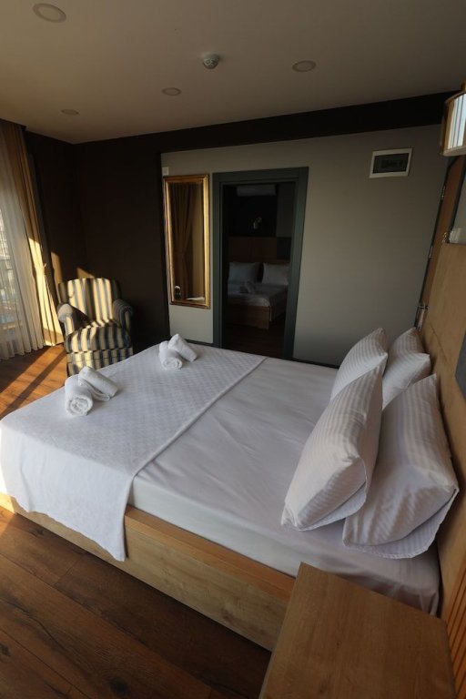 Чынарджык: Tasliman Otel