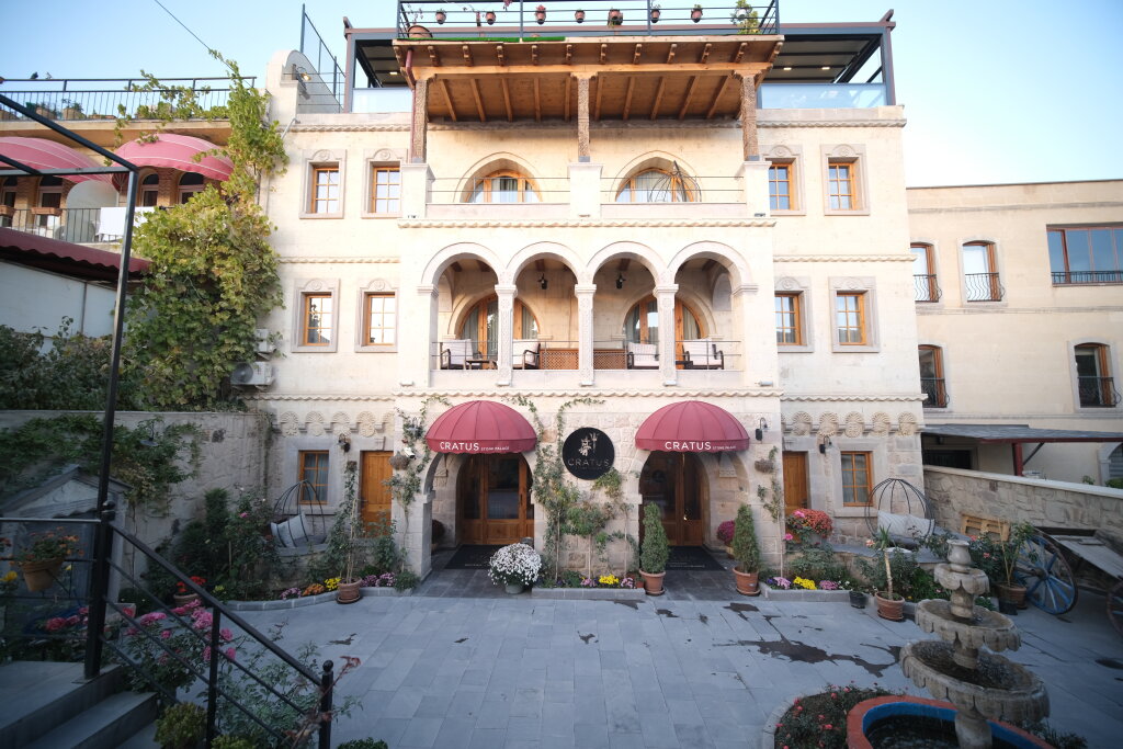 Гёреме: Отель Cratus Stone Palace