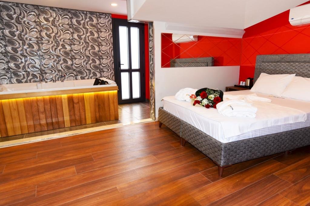 Измир: Renk Otel Karşıyaka
