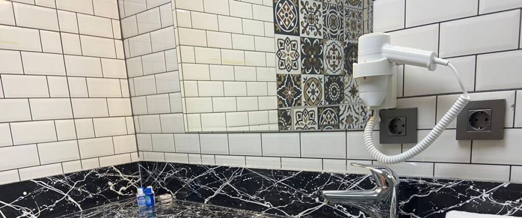 Измир: Renk Otel Karşıyaka