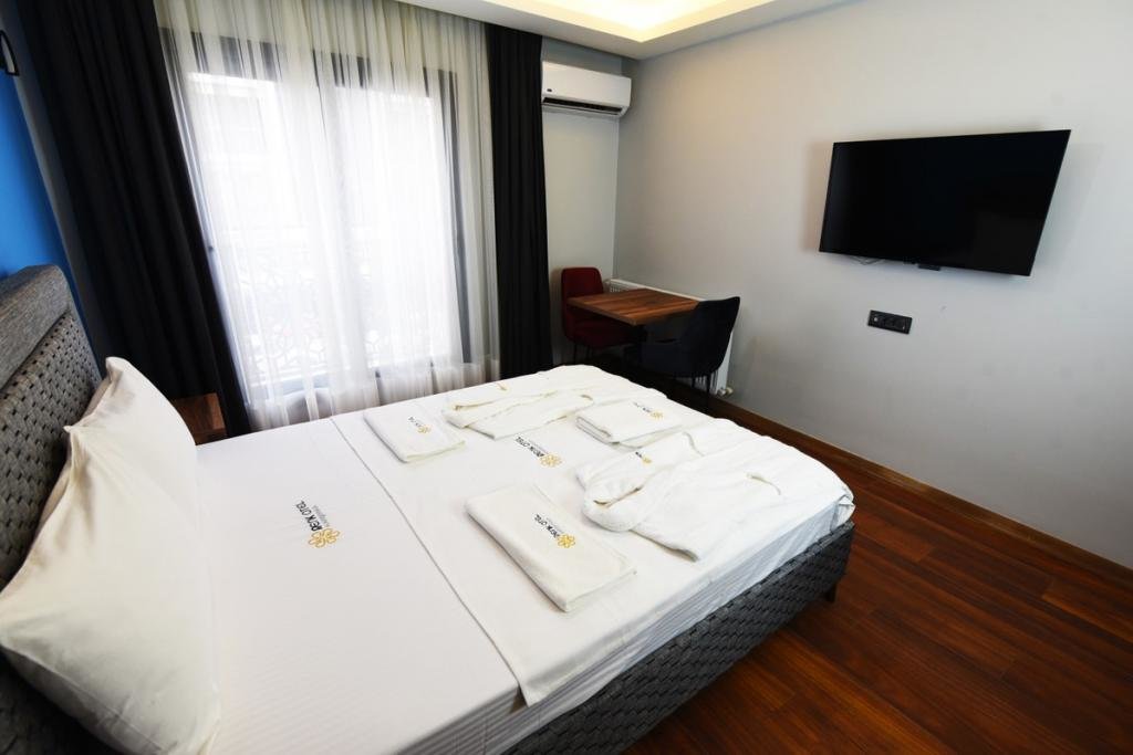 Измир: Renk Otel Karşıyaka