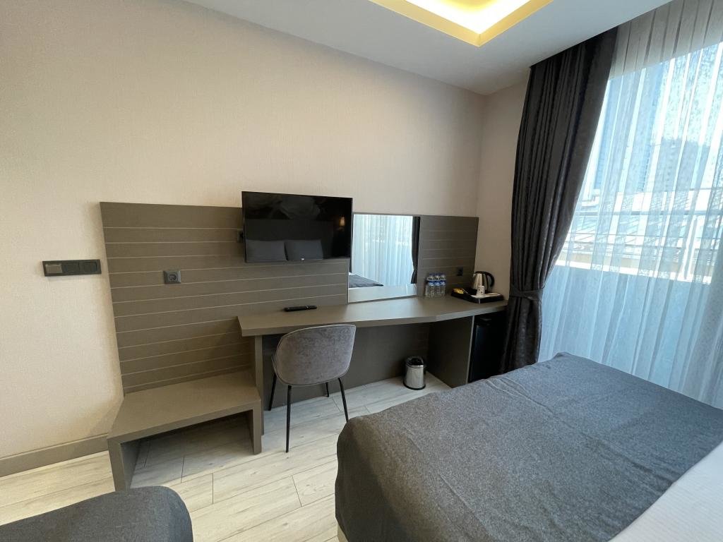 Измир: Mithras Hotel & Cafe