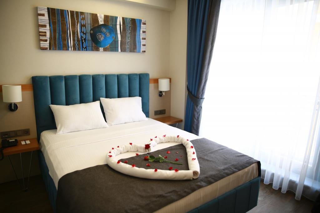 Измир: Mithras Hotel & Cafe