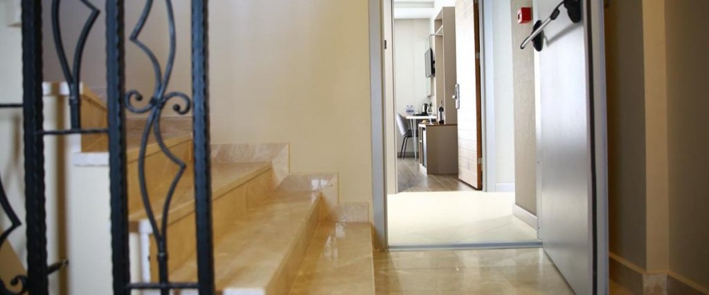 Измир: Mithras Hotel & Cafe