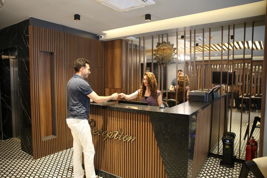 Измир: Mithras Hotel & Cafe