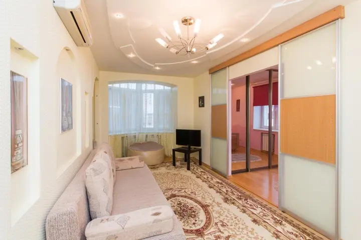 Нижний Новгород: Апартаменты Gorkiy House с видом на Большую Покровскую 32-2