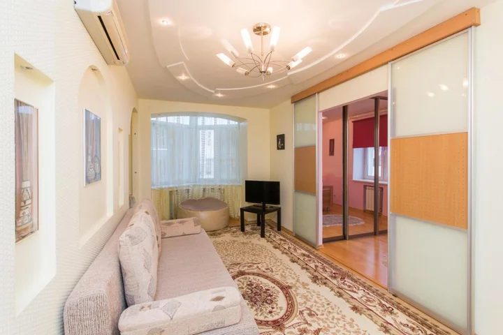 Нижний Новгород: Апартаменты Gorkiy House с видом на Большую Покровскую 32-2