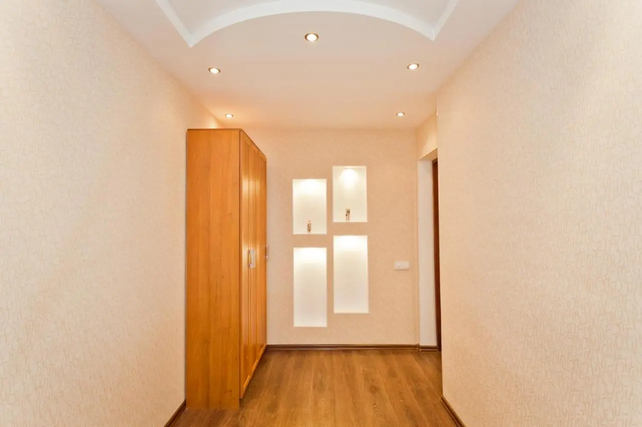 Нижний Новгород: 5days-nn, 2 bedroom Apartment on Dolzhanskaya, 8