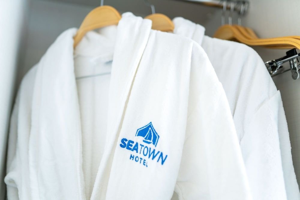 Каш: Seatown Hotel