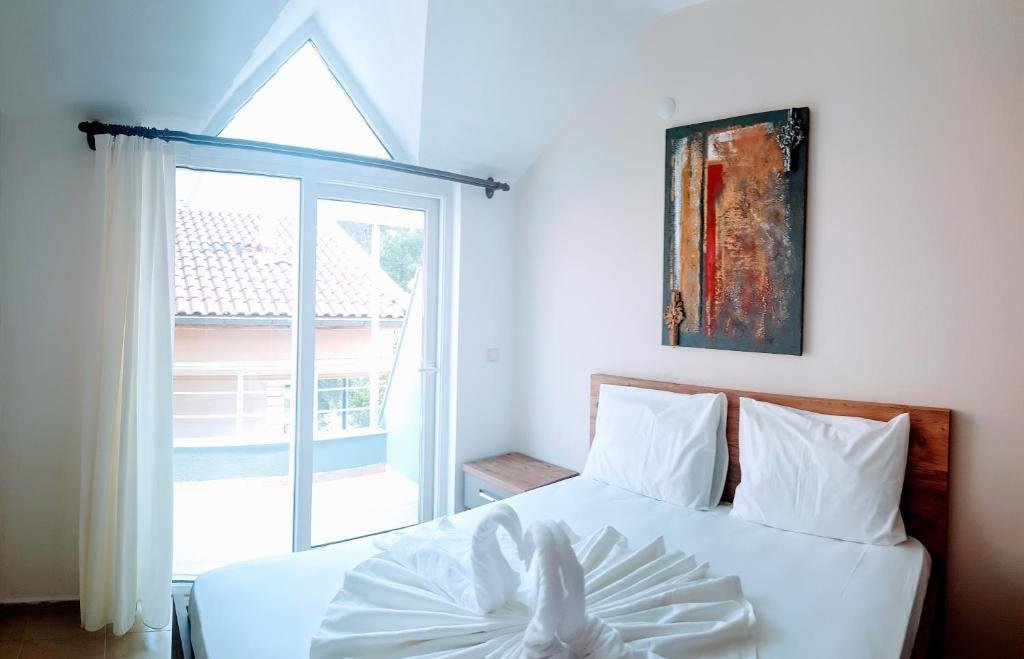 Кемер: Boni̇to House