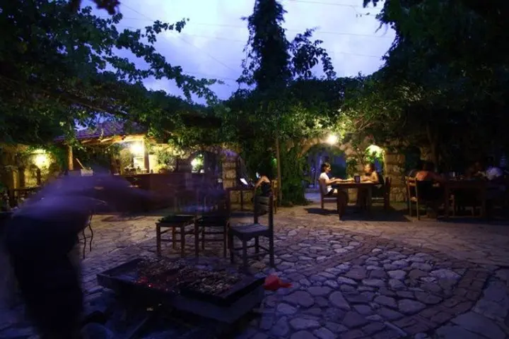 Кумлуджа: Olimpos Köy Evi