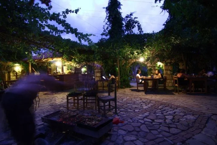 Кумлуджа: Olimpos Köy Evi