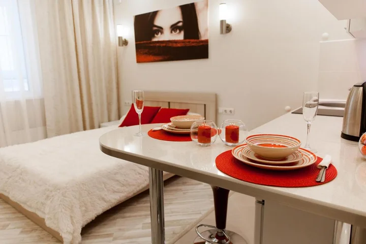 Нижний Новгород: 5days-nn, Studio apartment on Burnakovskaya 93