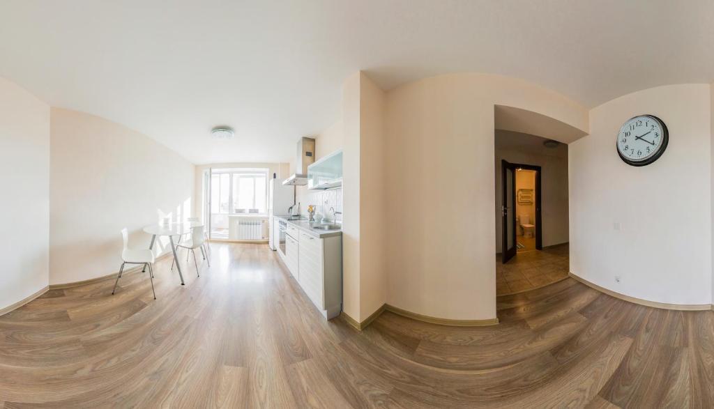 Нижний Новгород: Apartments on Rodnikovaya 6a