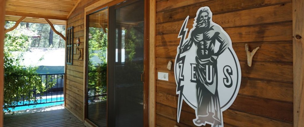 Кумлуджа: Olympos Mitolojik Tanrilar Kulubu