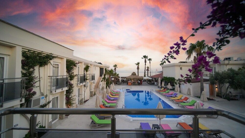 Бодрум: Zuzuu Beach Hotel