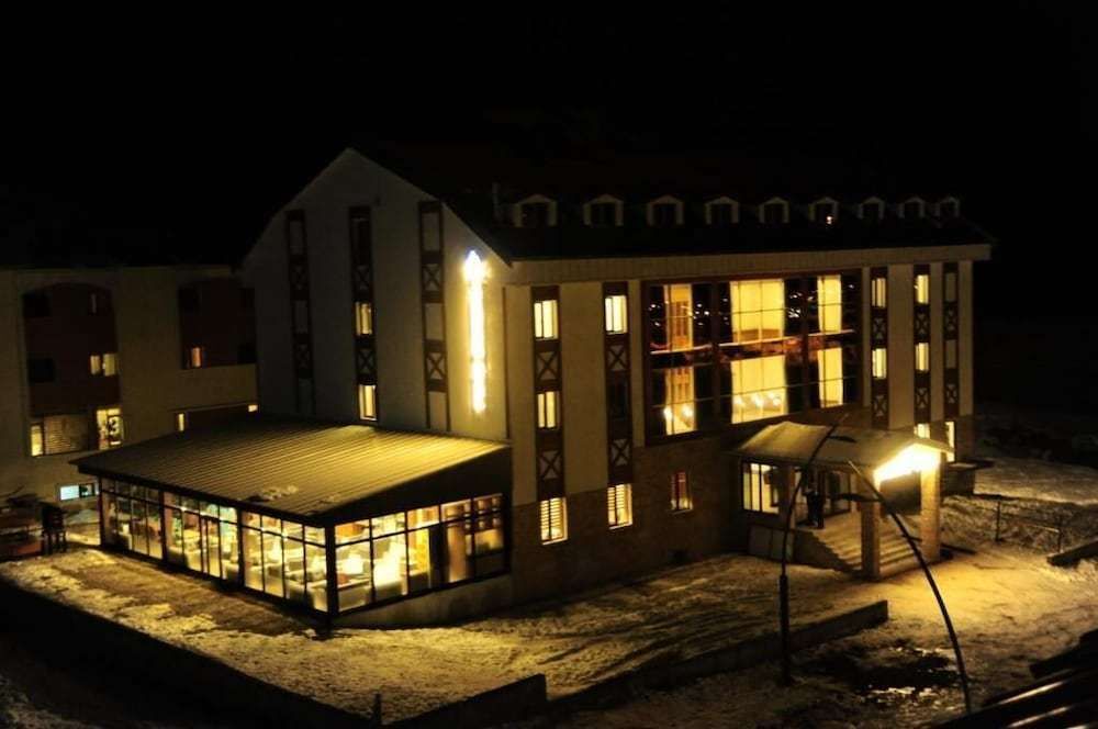 Сарыкамыш: Iceberg Otel