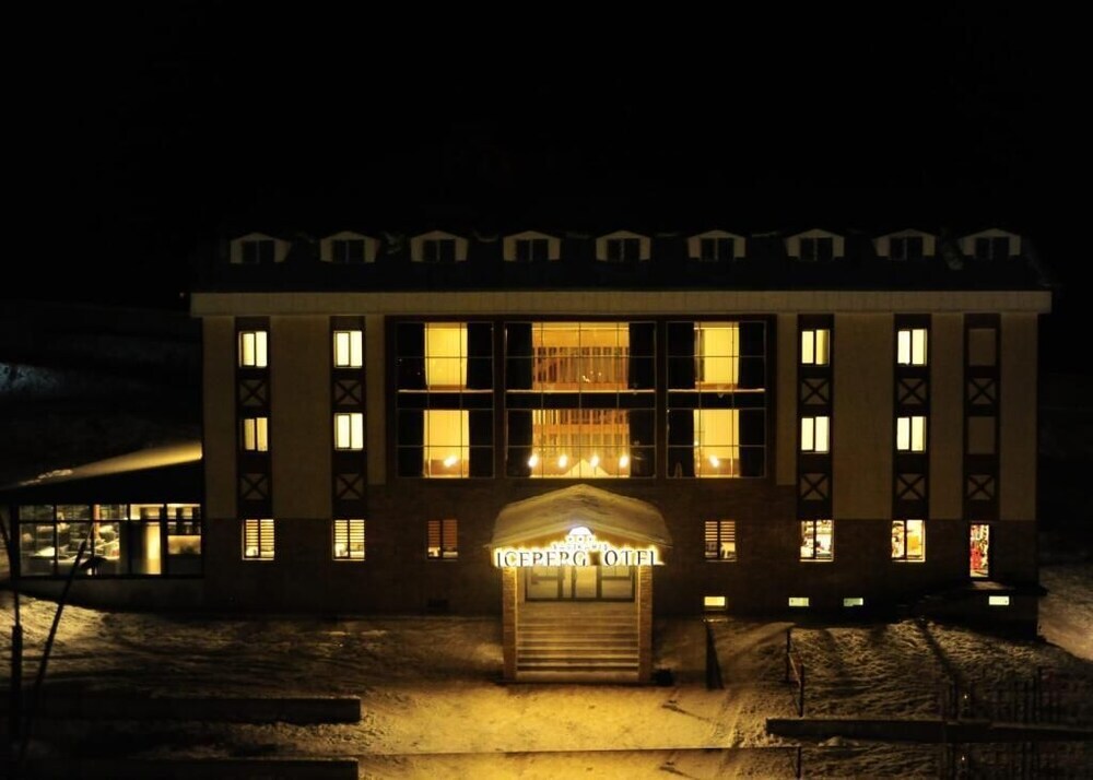 Сарыкамыш: Iceberg Otel
