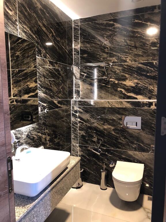 Сарыкамыш: Iceberg Otel
