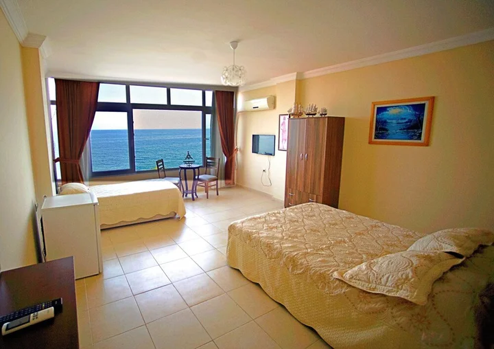 Силифке: Veran Hotel Beach Club Restaurant