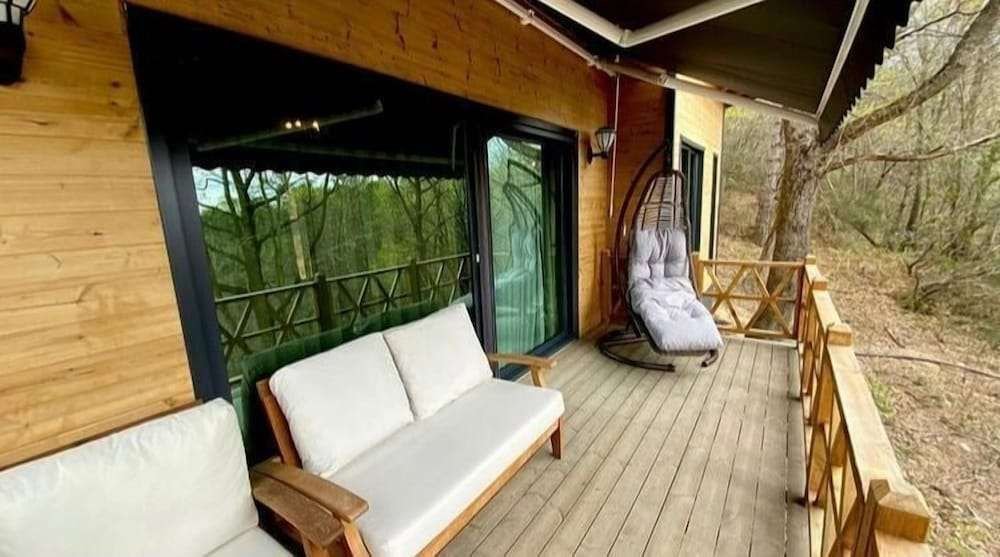 Сайл: Šuma Disanje Hotel