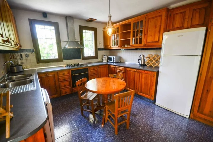 Битез: Villa Ercin