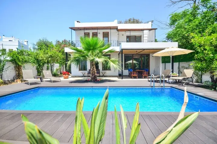 Битез: Villa Ercin