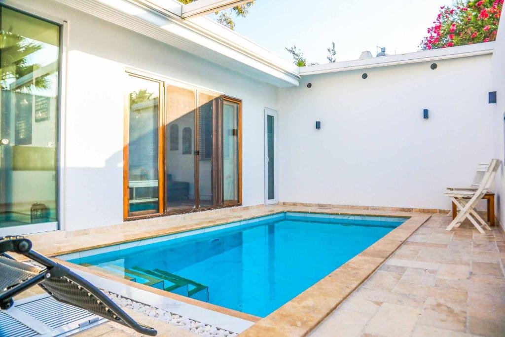 Битез: Villa Lillium