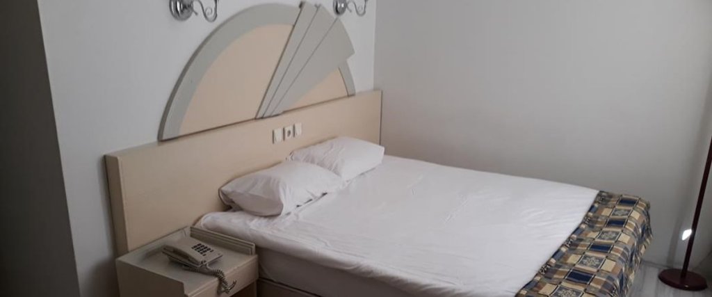 Усак: Kent Otel